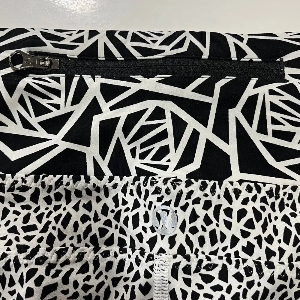 Lululemon Real Quick Tight 7/8 Leggings Miss Mosaic White/ Posey Black size 8